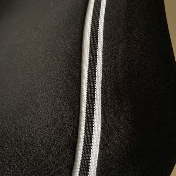 Banana Republic Black shift dress - Picture 2 of 3